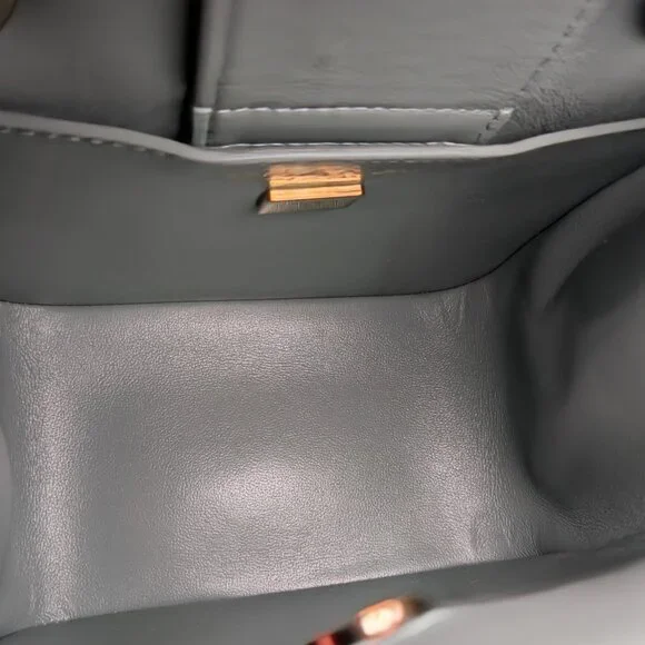 Chanel Rare Light Grey Quilted Caviar Leather Small Bucket Drawstring Bag - Picture 14 of 16